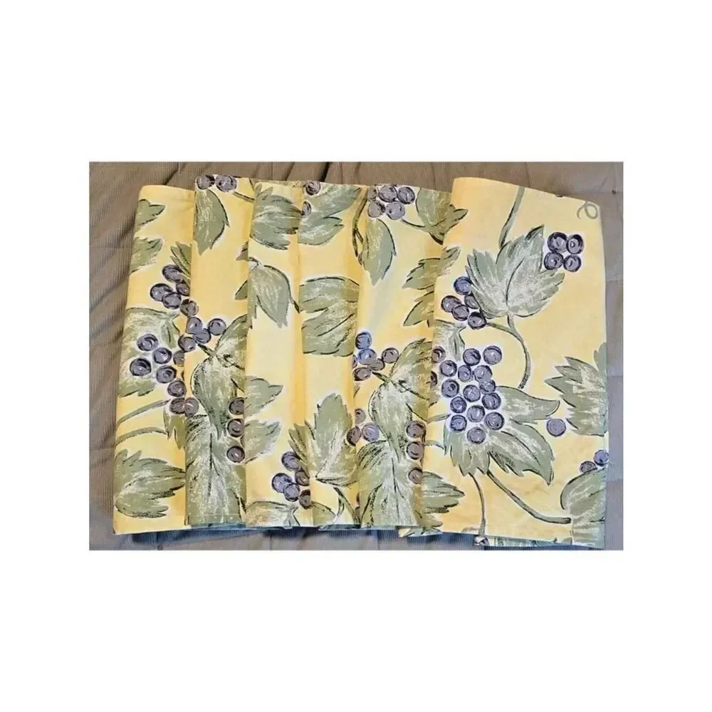 Vintage Grape Vine Print Cloth placemats Set Of 4 Yellow & Green